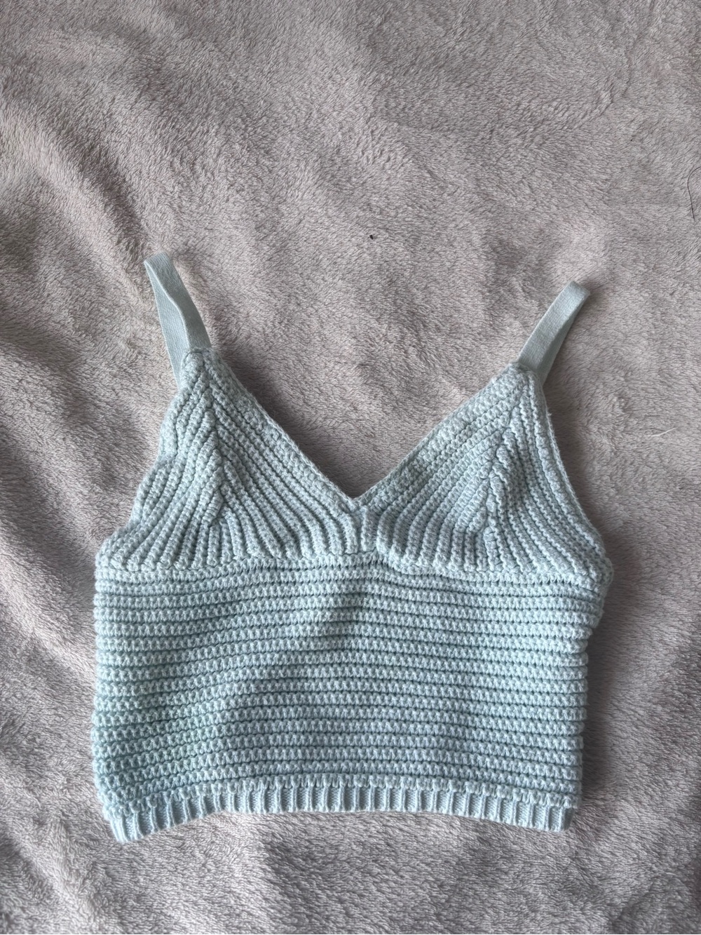 3/20$ - Hollister - Baby Blue Knit Cami